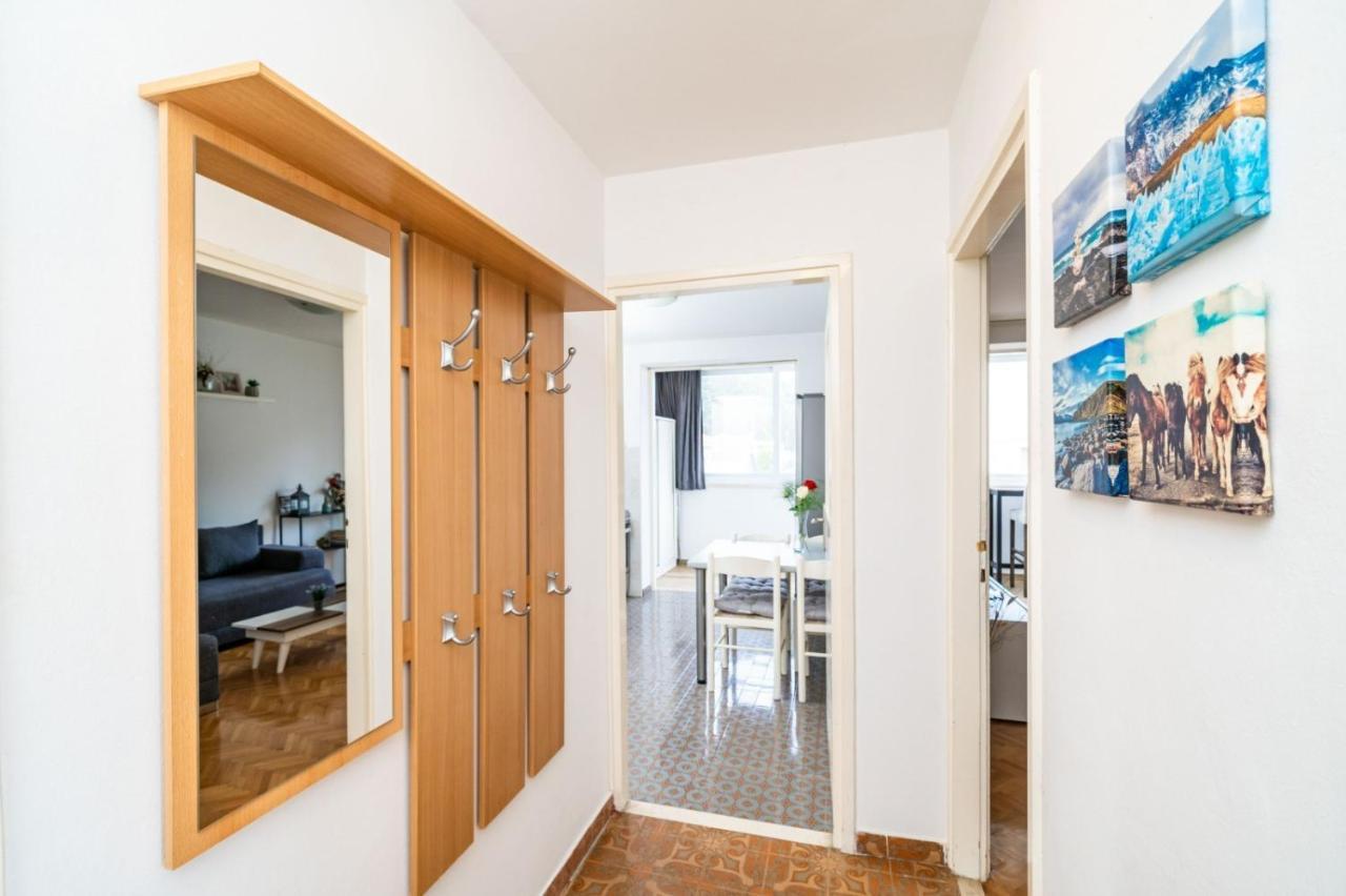 Apartment Vido- 1-Bedroom Apartment With Loggia ドゥブロブニク エクステリア 写真