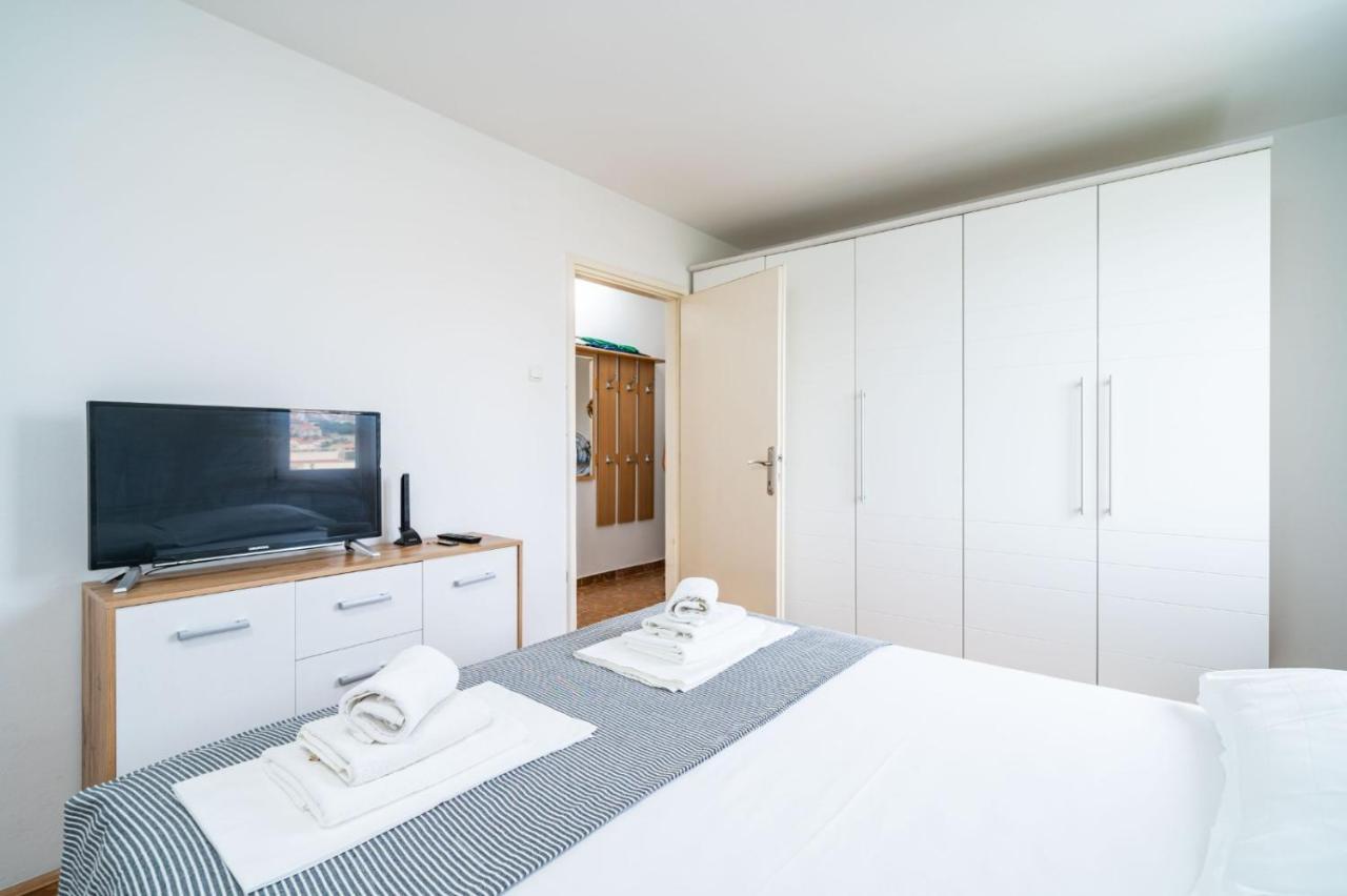 Apartment Vido- 1-Bedroom Apartment With Loggia ドゥブロブニク エクステリア 写真