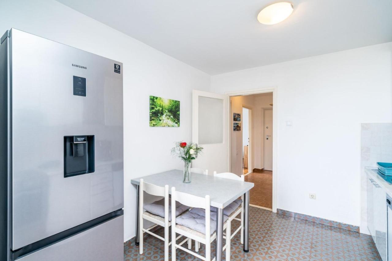 Apartment Vido- 1-Bedroom Apartment With Loggia ドゥブロブニク エクステリア 写真